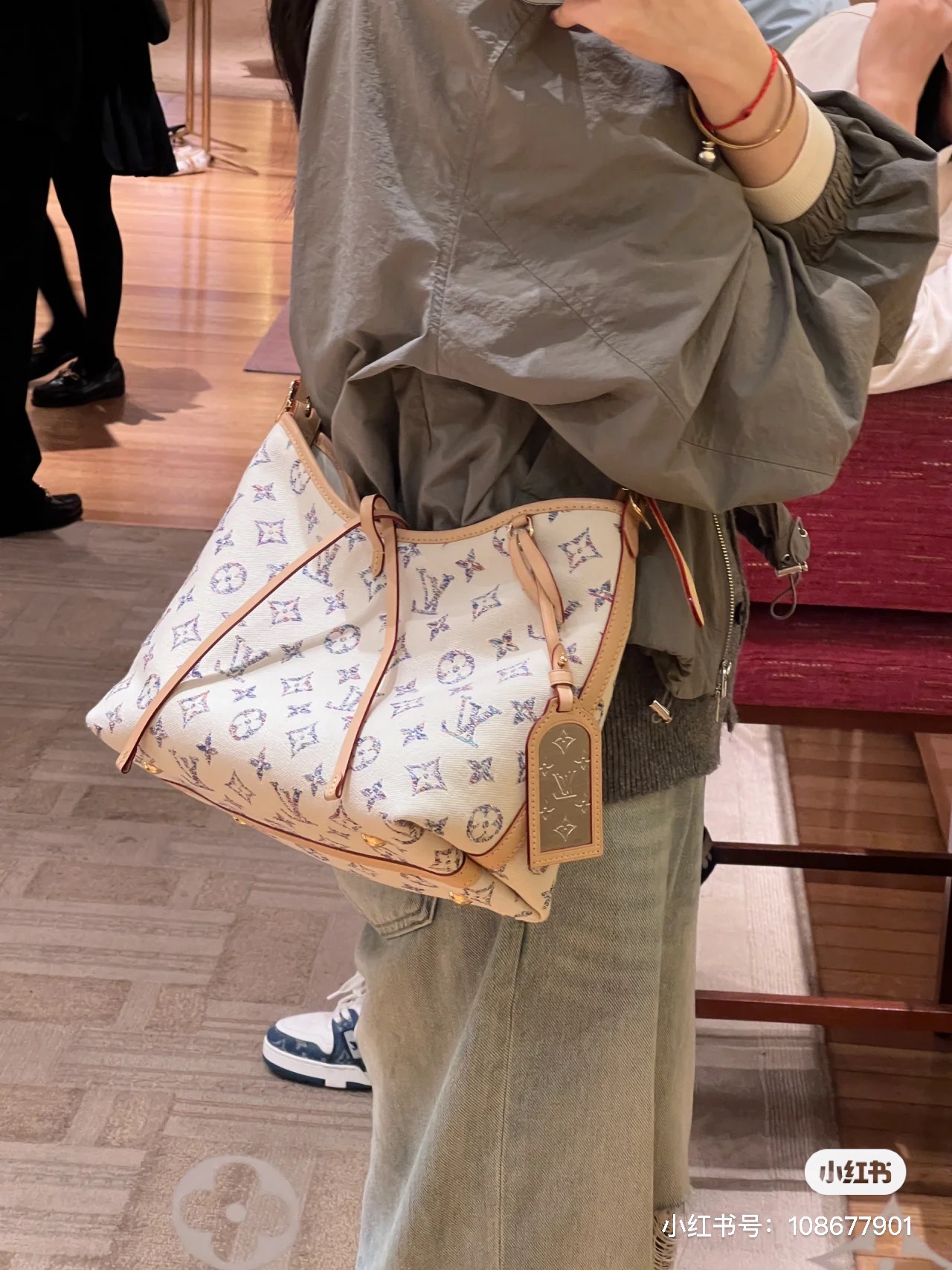 Louis Vuitton Shopping Bags